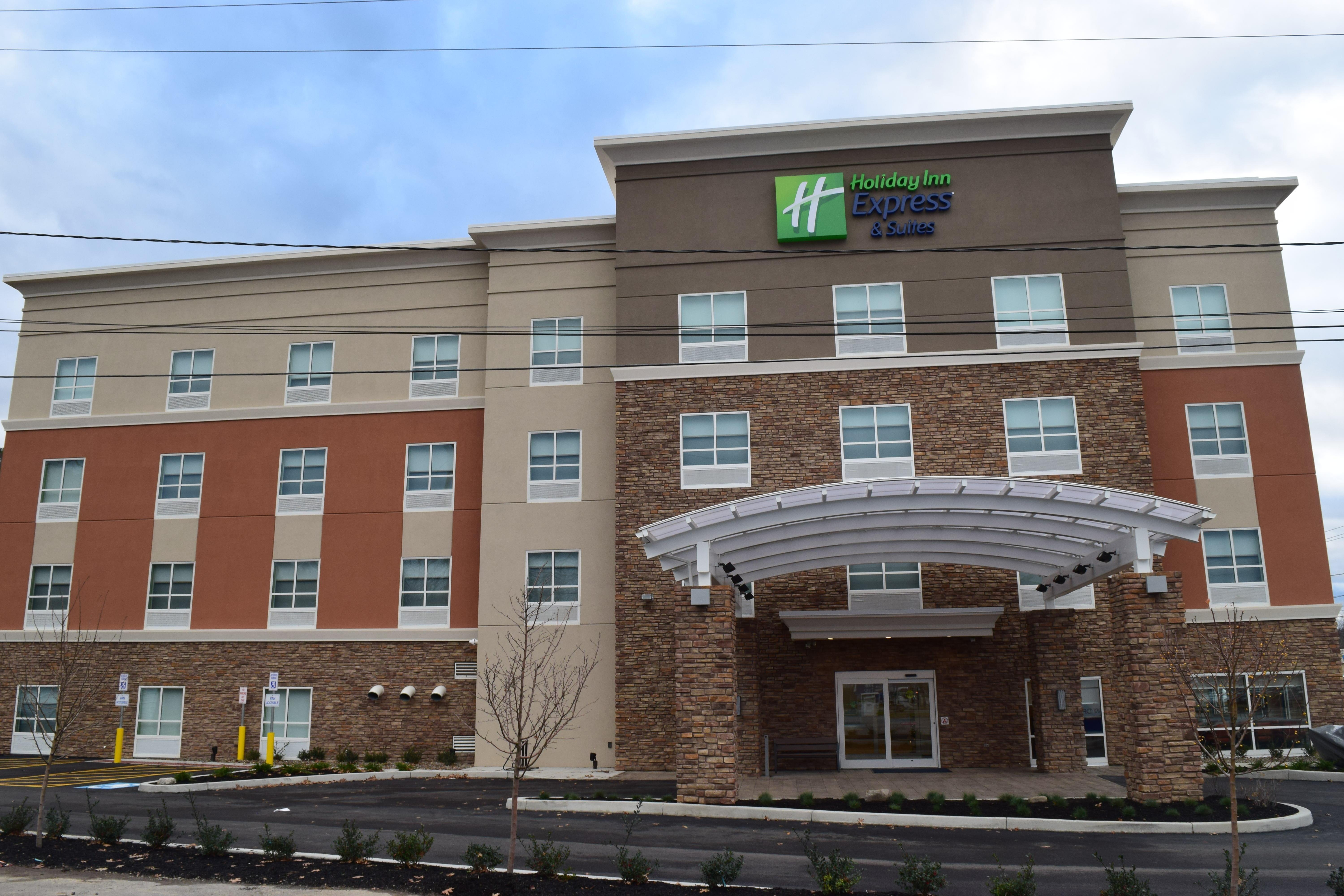 Holiday Inn Express & Suites - Ithaca, An Ihg Hotel Exterior photo