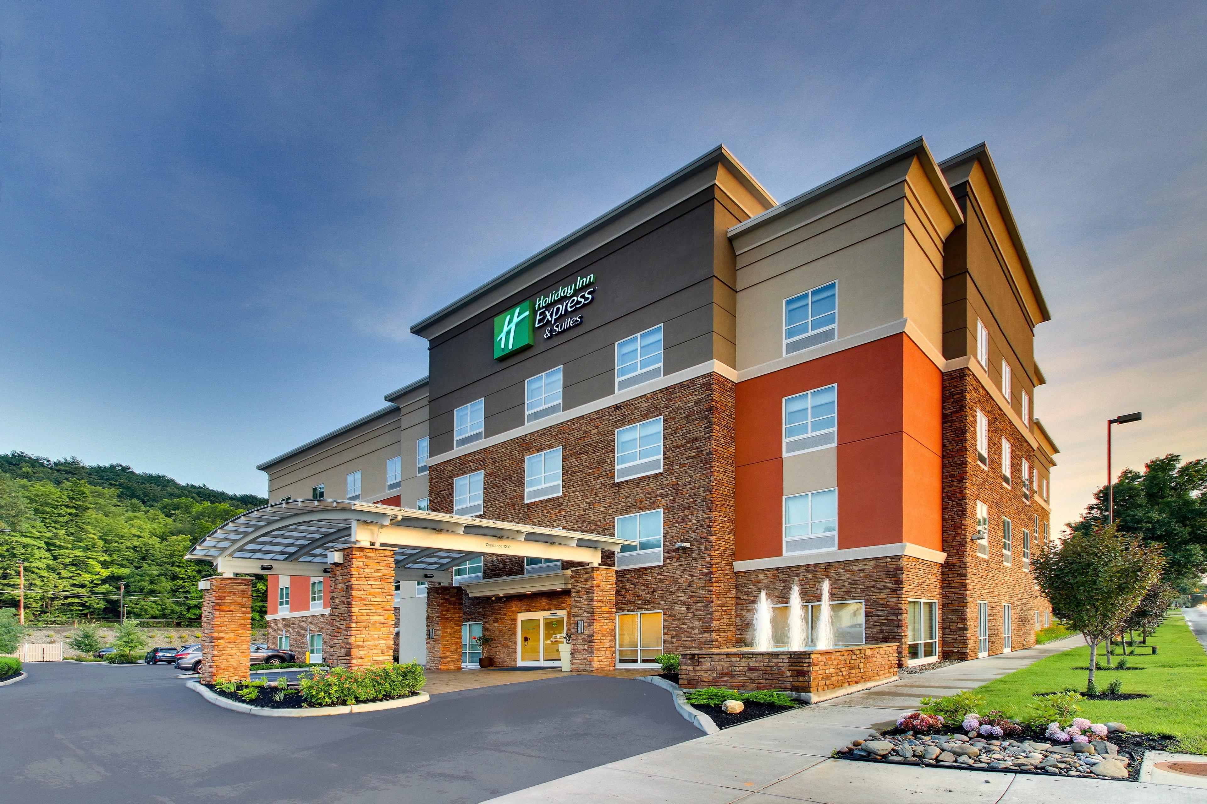 Holiday Inn Express & Suites - Ithaca, An Ihg Hotel Exterior photo