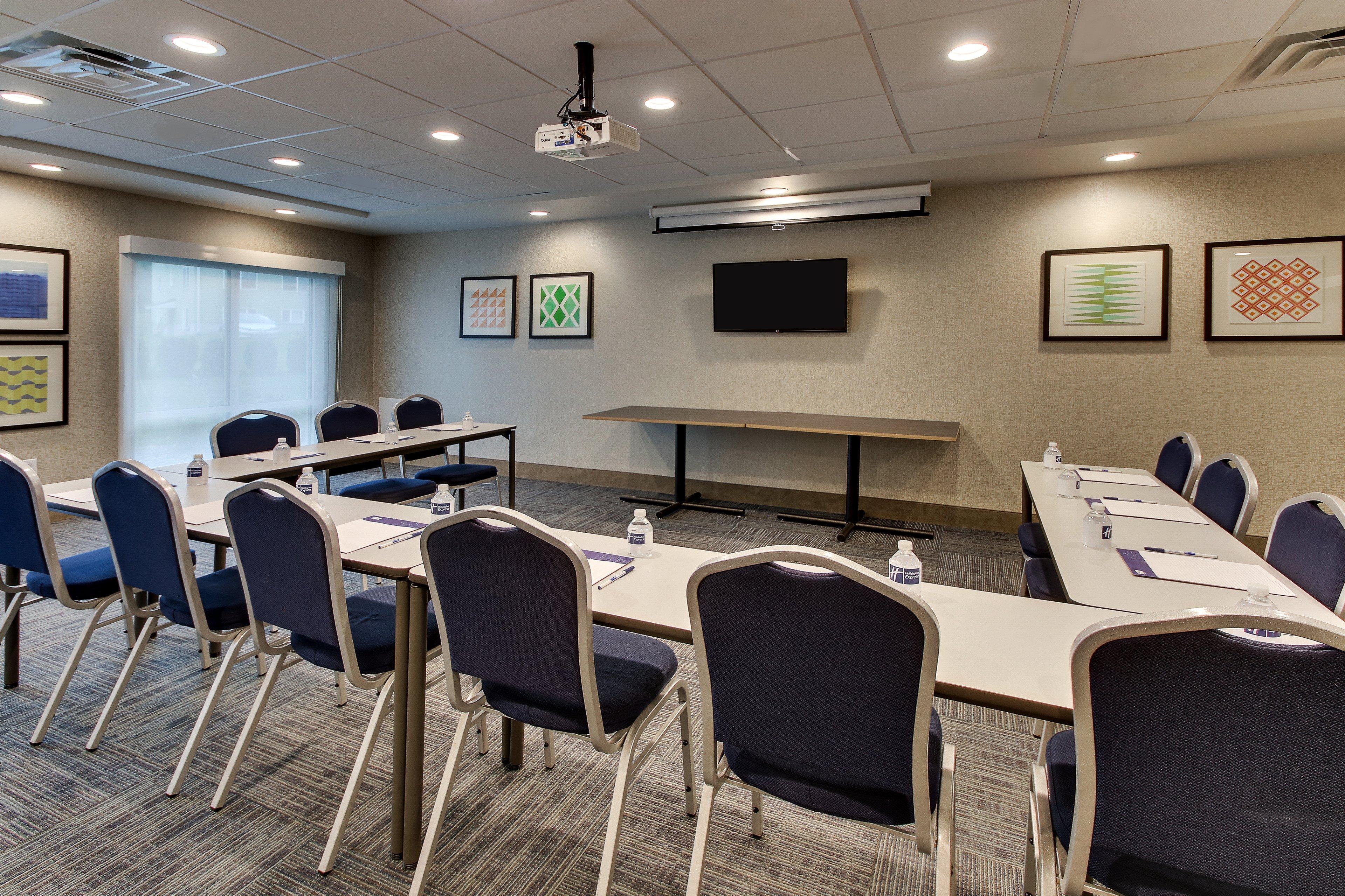 Holiday Inn Express & Suites Ithaca By Ihg Exterior photo