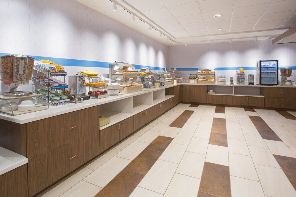 Holiday Inn Express & Suites Ithaca By Ihg Exterior photo